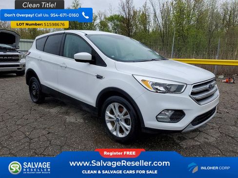 Used 2017 Ford Escape SE w/ SE Cold Weather Package FWD image 5