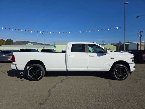 New 2026 RAM 2500 Laramie w/ Night Edition AWD/4WD image 6