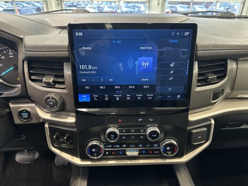 Used 2022 Ford Expedition XLT image 4