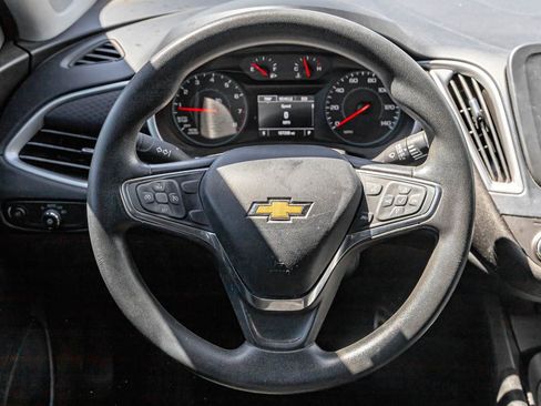 Used 2017 Chevrolet Malibu LS FWD image 15