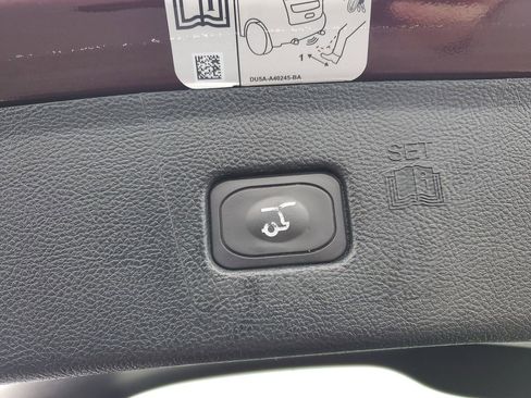 Used 2020 Ford Edge SEL w/ Convenience Package image 34