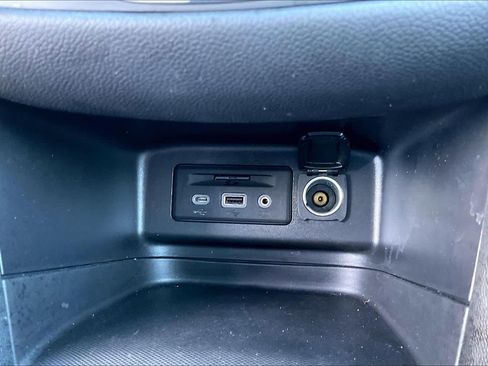 Certified 2022 Chevrolet Equinox RS w/ RS Leather Package image 33