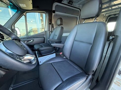 New 2025 Mercedes-Benz Sprinter 2500 image 12