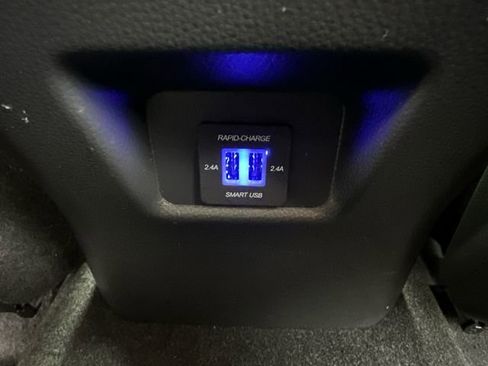 Used 2025 Toyota RAV4 LE AWD/4WD image 19