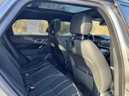 Used 2023 Land Rover Range Rover Velar R-Dynamic S image 16