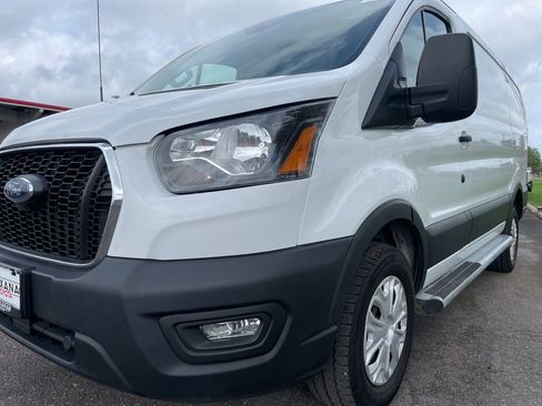 Used 2024 Ford Transit 250 Low Roof w/ Exterior Upgrade Package image 10