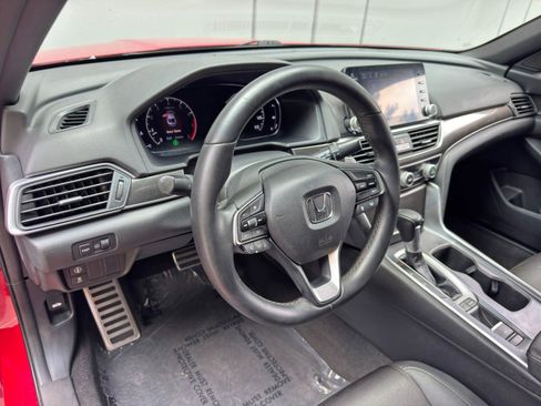 Used 2019 Honda Accord Sport image 12