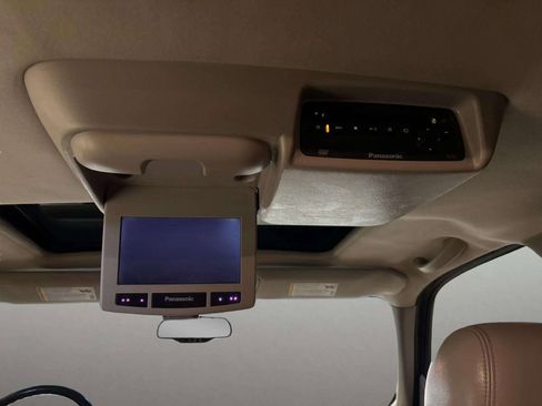 Used 2005 Chevrolet Tahoe Z71 w/ Preferred Equipment Group AWD/4WD image 35