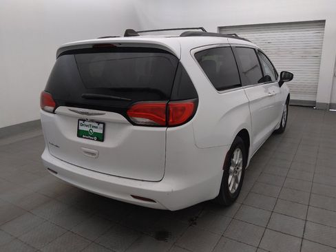 Used 2021 Chrysler Voyager Lxi FWD image 9