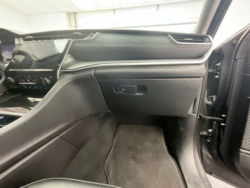 Used 2023 Jeep Grand Cherokee L Limited AWD/4WD image 11
