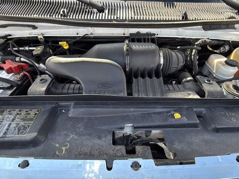 Used 2017 Ford E-350 and Econoline 350 Super Duty RWD image 20