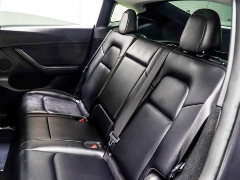 Used 2024 Tesla Model Y Long Range image 28