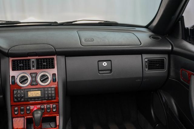 Used 2003 Mercedes-Benz SLK 320 image 5