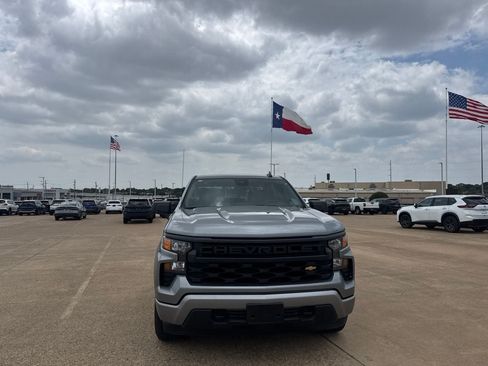 Used 2025 Chevrolet Silverado 1500 Custom RWD image 4