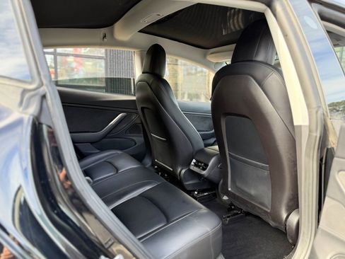 Used 2020 Tesla Model 3 Performance image 38