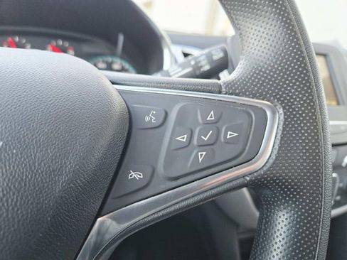 Used 2019 Chevrolet Equinox LS image 17