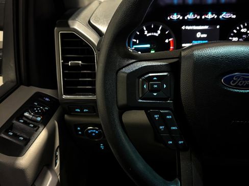 Used 2019 Ford F250 XLT w/ XLT Premium Package image 21