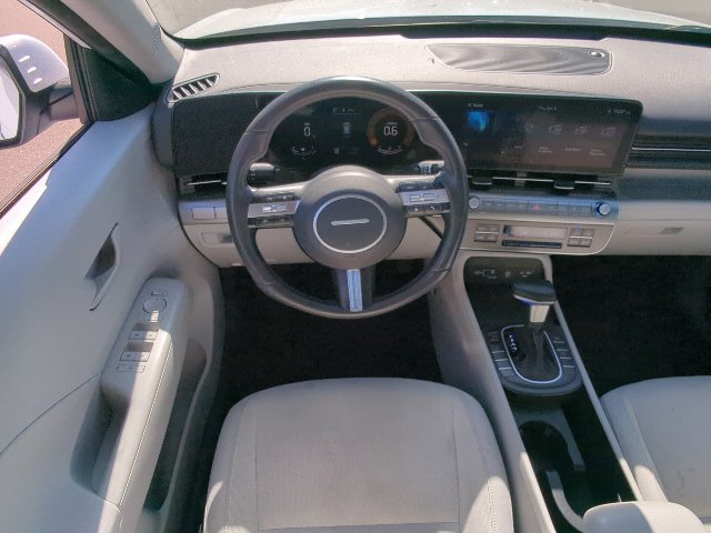 Used 2025 Hyundai Kona SEL AWD/4WD image 7