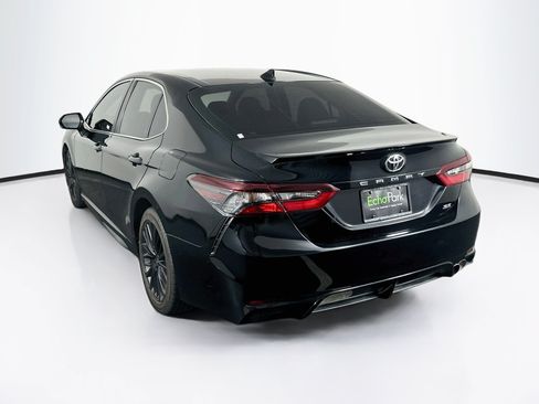 Used 2023 Toyota Camry SE FWD image 5