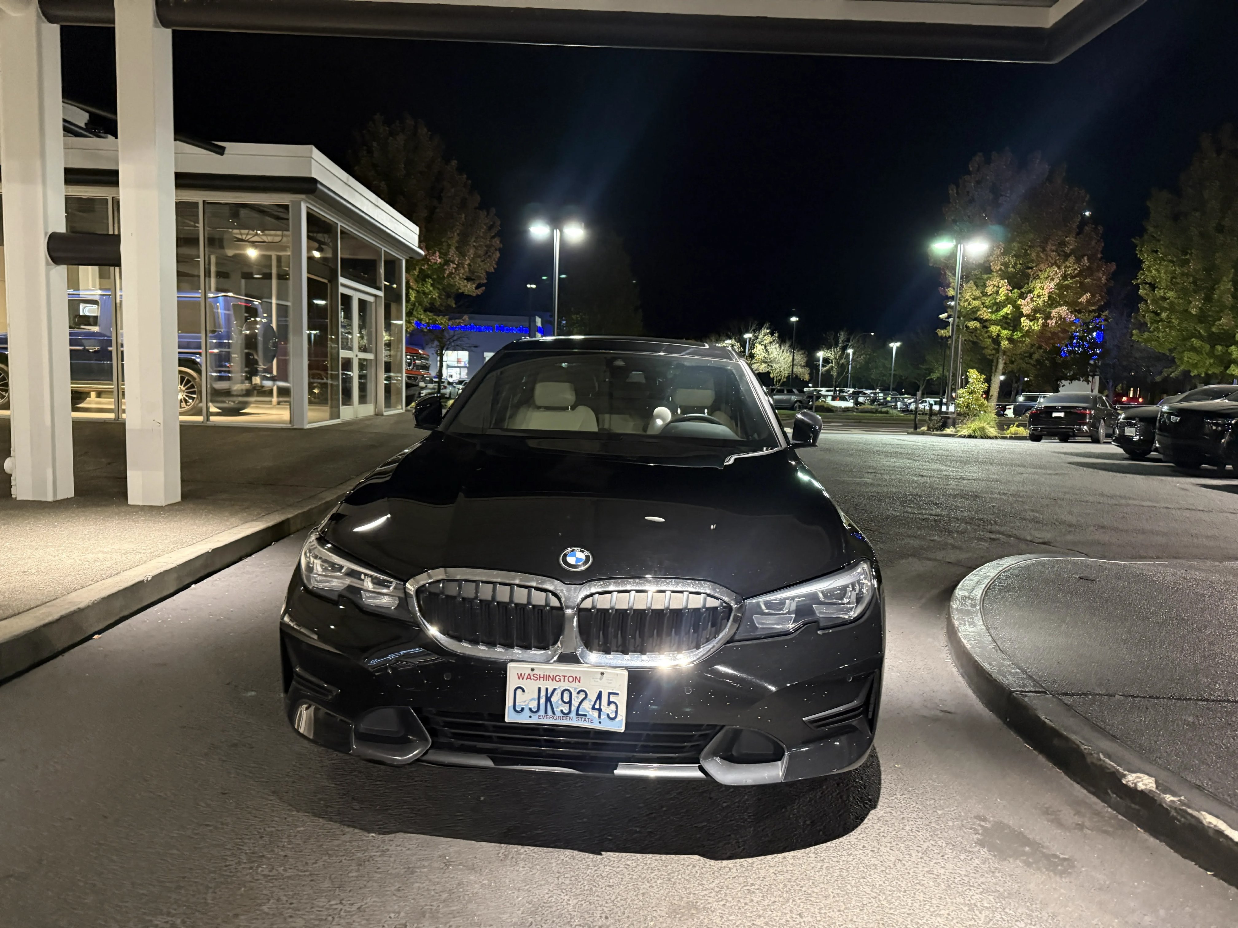 Used 2019 BMW 330i Sedan w/ Driving Assistance Package RWD image 13