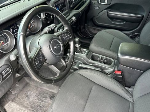 Used 2020 Jeep Wrangler Unlimited Sport AWD/4WD image 12