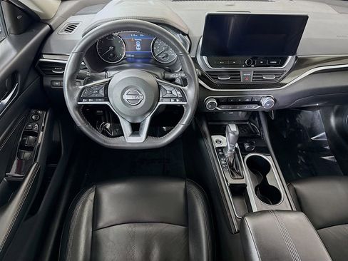 Certified 2023 Nissan Altima 2.5 SR w/ SR Premium Package FWD image 4
