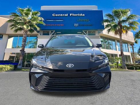 Used 2025 Toyota Camry LE FWD image 3