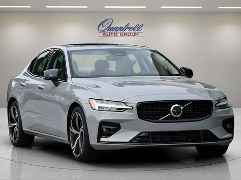 Used 2024 Volvo S60 B5 Plus AWD/4WD image 2