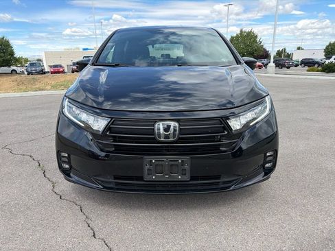 Used 2024 Honda Odyssey Sport image 2