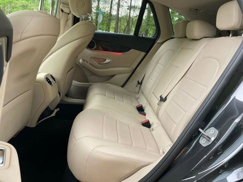 Used 2020 Mercedes-Benz GLC 300 w/ Premium Package image 14