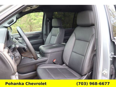 Certified 2024 Chevrolet Suburban Z71 w/ Luxury Package AWD/4WD image 17