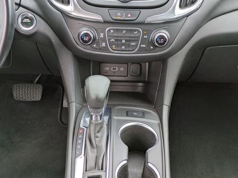 Used 2022 Chevrolet Equinox LT image 20