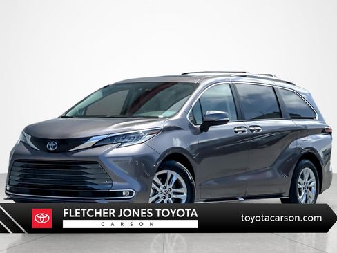 Certified 2024 Toyota Sienna Limited AWD/4WD image 1