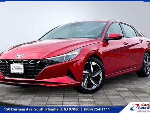Used 2023 Hyundai Elantra SEL w/ Convenience Package FWD image 1