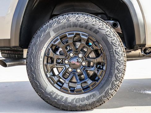 New 2026 GMC Canyon Elevation w/ Convenience Package RWD image 9
