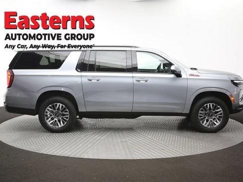 Used 2025 Chevrolet Suburban Z71 AWD/4WD image 49