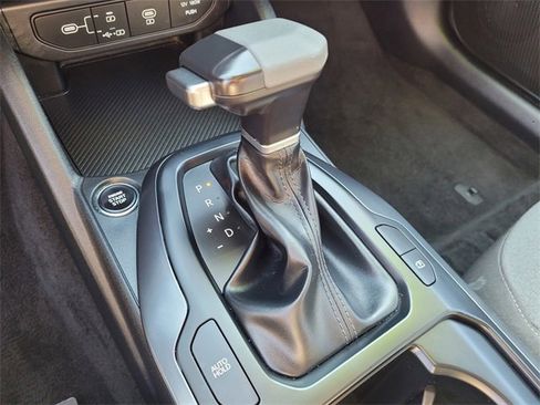 Used 2025 Kia K4 LXS image 16