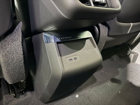 New 2026 Cadillac Lyriq Sport AWD/4WD image 39