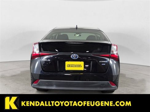 Used 2019 Toyota Prius L Eco image 4