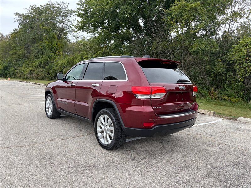 Used 2017 Jeep Grand Cherokee Limited AWD/4WD image 3