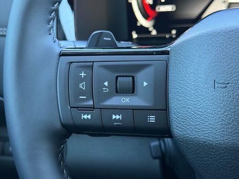 New 2026 Nissan Pathfinder Platinum AWD/4WD image 18