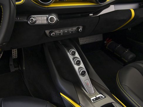 Certified 2019 Ferrari 812 Superfast RWD image 13