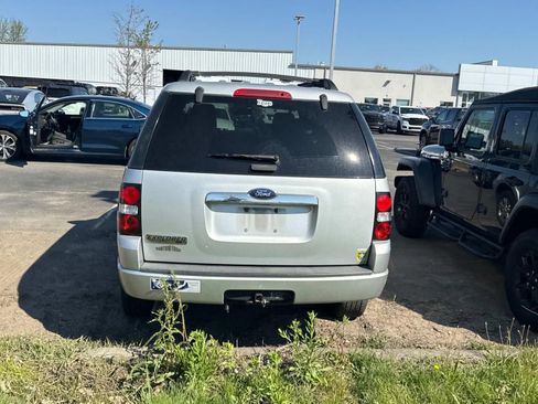 Used 2010 Ford Explorer XLT image 5