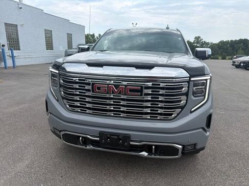Used 2024 GMC Sierra 1500 Denali w/ Technology Package AWD/4WD image 5