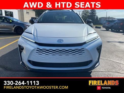 New 2025 Toyota Crown Signia image 7