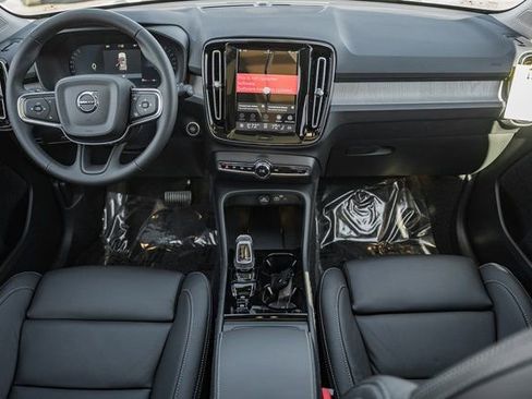 New 2026 Volvo XC40 B5 Plus w/ Protection Package Premier image 21