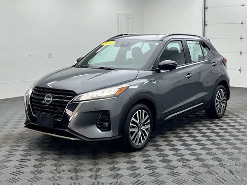 Used 2024 Nissan Kicks SR FWD image 12