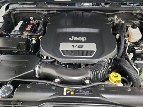 Used 2017 Jeep Wrangler Unlimited Sport AWD/4WD image 30