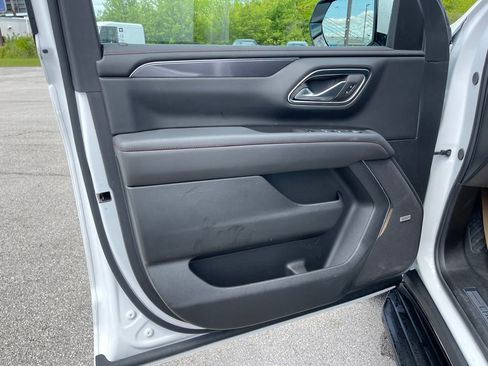 Used 2024 Chevrolet Tahoe RST w/ RST Performance Edition AWD/4WD image 13