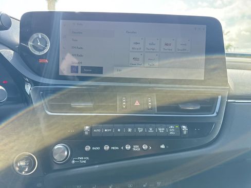 Used 2023 Lexus ES 350 F Sport image 14